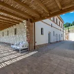 Dimora Montefiore 11, Emma Villa Montefiore dell'Aso