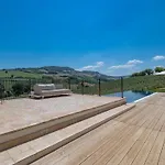 Dimora Montefiore 11, Emma *
