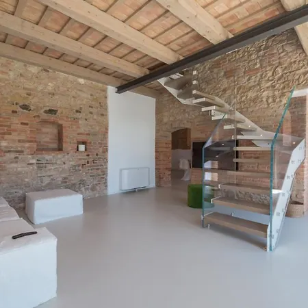 Dimora Montefiore 11, Emma Vila Montefiore dellʼAso