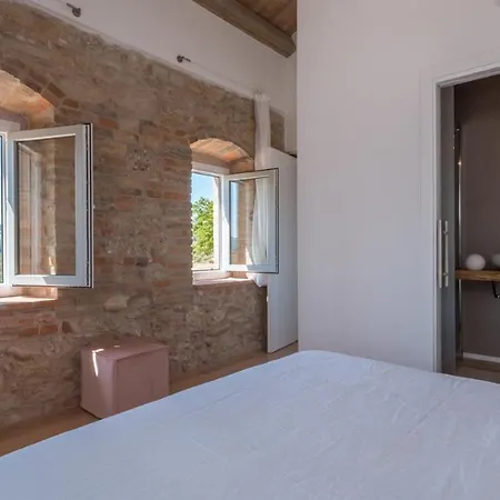 Dimora Montefiore 11, Emma Vila Montefiore dellʼAso