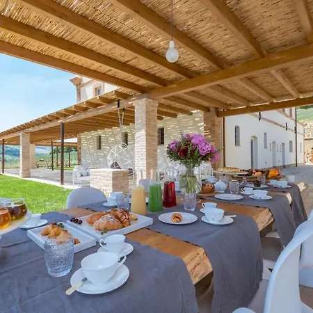 Dimora Montefiore 11, Emma Villa Montefiore dellʼAso