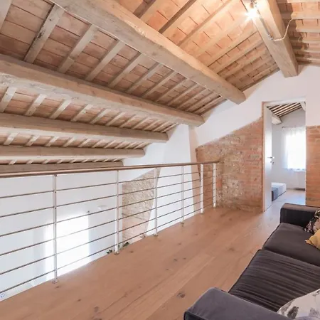 Vila Dimora Montefiore 11, Emma