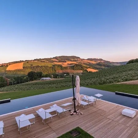 Dimora Montefiore 11, Emma Vila Montefiore dellʼAso